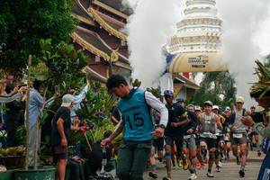 BIB: 
                            <button type="button" onclick="openModal(26906687)" class="btn btn-primary btn-sm float-right btn-popup" data-toggle="modal" data-target=".modal-high-quality">
                        <i class="fas fa-shopping-cart"></i> Add to Cart
                    </button>
                                            <button type="button" onclick="isThisMe(26906687, true)" class="btn btn-success btn-sm float-right btn-popup btn-isme hidden" data-toggle="tooltip" data-placement="bottom" title="นี่คือรูปของคุณใช่ไหม คลิกที่นี่เพื่อเอาเข้าอัลบั้ม">
                        <i class="fas fa-plus"></i> Add to album
                    </button>
                    <button type="button" onclick="isThisMe(26906687, false)" class="btn btn-warning btn-sm float-right btn-popup btn-isnotme hidden">
                        <i class="fas fa-ban"></i> Remove from album
                    </button>